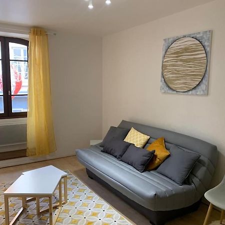 Aubenas : Beau Studio, Proche Du Chateau Bagian luar foto